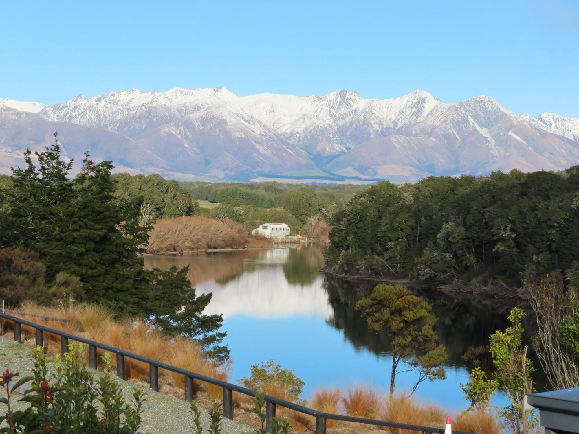 Glendale River View Manapouri Bagian luar foto